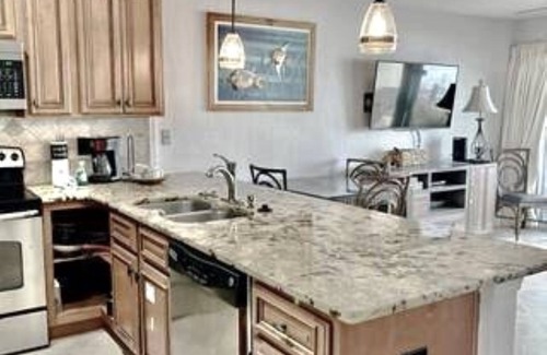 Crystal Beach Condo | CRYSTAL SANDS, BEACHFRONT,WALKOUT ,1ST FLOOR, ,5 STEPS TO THE ACCESS