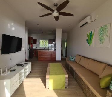 Mare Anglaise Apartment | CRYSTAL SHORES Self Catering Apartments - Beau Vallon, Seychelles
