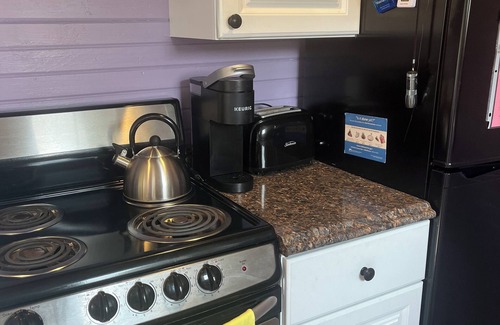Edinboro Cottage | Crystal Springs Lakeside Cottage in Edinboro just steps from the lake!
