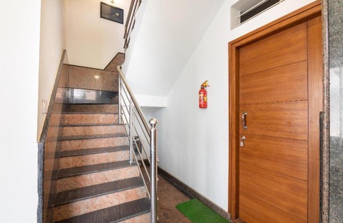 HSR Layout Bed & Breakfast | Crystal Suites