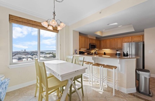 Gulf Shores Condo | Crystal Tower 1009- Your Next Beach Escape Awaits