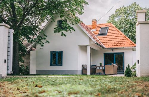 Balatonakali House | CsakAkali