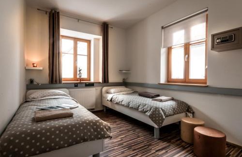 Ljubljana Hostel | CUBE central rooms for 2