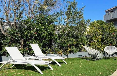 Ladera Heights House | Cubier: Mesmerizing ADU by the Pool (MK3-LAD)