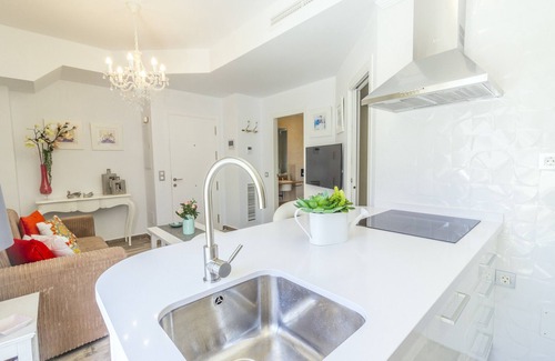 Alhaurin el Grande Apartment | Cubo's Apartamento Boutique Alhaurin/Free Wifi/Air Conditioning