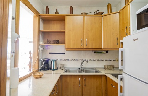 Benalmadena Costa Apartment | Cubo's Beach Side Diana Apartment/community pool/beach access/free wifi