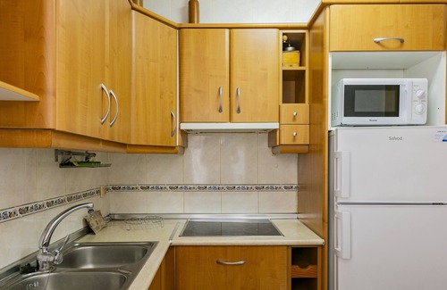 Benalmadena Costa Apartment | Cubo's Beach Side Diana Apartment/community pool/beach access/free wifi