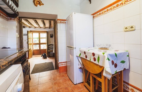 Coin Cottage | Cubo's Casa Rural El Nogal /private pool /gardens /ideal for families