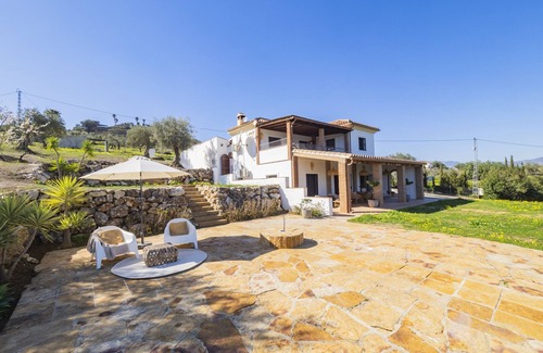 Coin Cottage | Cubo's Casa Rural Pulpito/air conditioning/free wifi/private pool