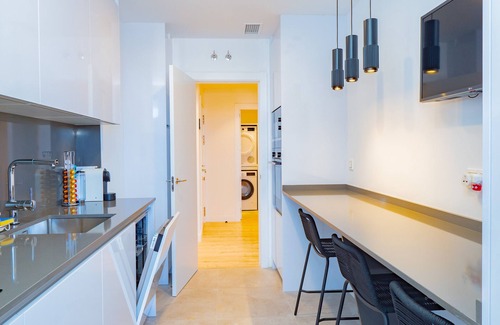 Palma-Palmilla Apartment | Cubo's Luxury Urban Sky Apartment 12/urban/air conditioning/free wifi/community pool