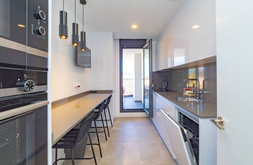 Palma-Palmilla Apartment | Cubo's Luxury Urban Sky Apartment 12/urban/air conditioning/free wifi/community pool