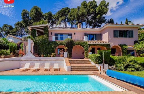Torremolinos Villa | Cubo's Villa Las Capuchinas/private heated pool/air conditioning/sea views/free wifi