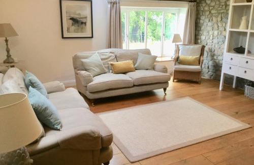 Llandovery House | Cuckoo Barn at Penygaer farm near the Brecon Beacons