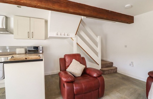 Ogden House | CUCKOO COTTAGE, pet friendly, character holiday cottage in Oxenhope