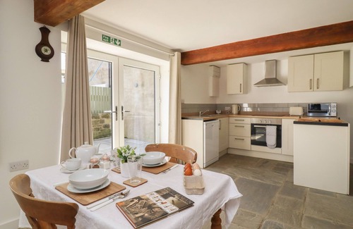 Ogden House | CUCKOO COTTAGE, pet friendly, character holiday cottage in Oxenhope