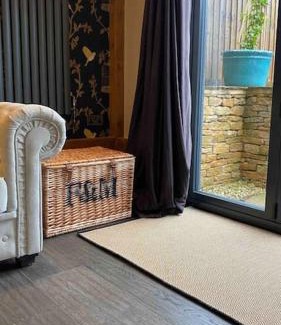 Middleyard House | Cuckoo Penn Hideaway - Luxury Cotswold Retreat