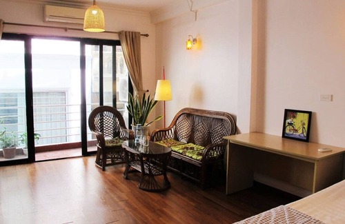 Yen Phu Apartment | Cucku Yen Hoa - Watermelon room