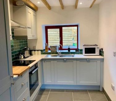 Haverfordwest House | Cuddfan Fach - Pembrokeshire Stunning Barn near the Coastal Path