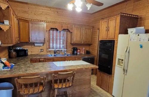 Glen Elder Cottage | Cuddle Cottage - short walk to Glen Elder Lake
