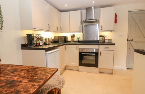 Llithfaen Cottage | CUDFAN FACH, family friendly, character holiday cottage in Llithfaen