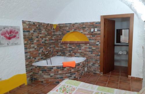 Benalua de Guadix House | Cuevas La Chumbera