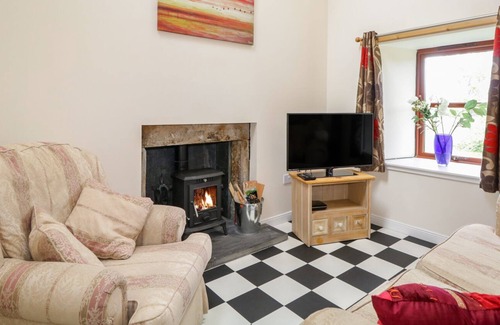 Forsinard House | CUILFEARNE CROFT, pet friendly, character holiday cottage in Thurso