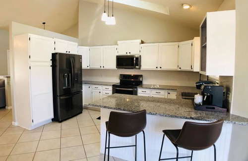 St. Augustine House | Culdesac Hideaway - Cozy Mid-Term Retreat in Quiet Neighborhood!
