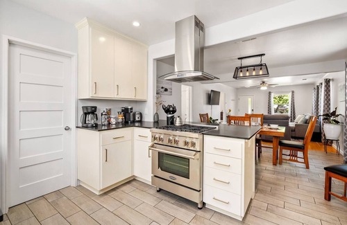 Paso Robles Cottage | Culinary Cottage - Pet friendly, king bed wlk2DT