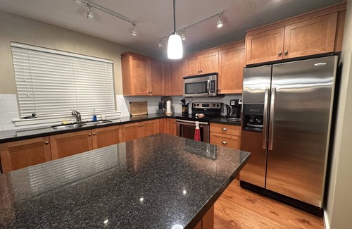 Lindell Beach Cabin | Cultus Lake Cabin - 2 Bdrm + Loft