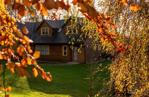 Balmaha Villa | Culzean Diamond Lodge with hot tub and sauna