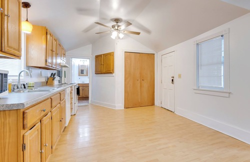 Cumberland House | Cumberland Getaway - 7 Mi to Rocky Gap State Park!