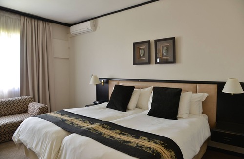 Worcester Central Hotel | Cumberland Hotel Worcester