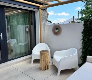 Garlenii de Sus Bed & Breakfast | Curacao SPA