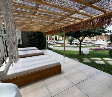 Garlenii de Sus Bed & Breakfast | Curacao SPA