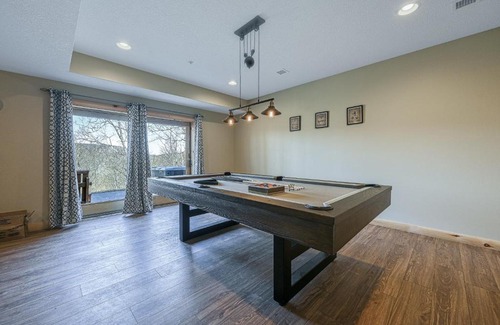 McHenry House | Curb-Free Chalet