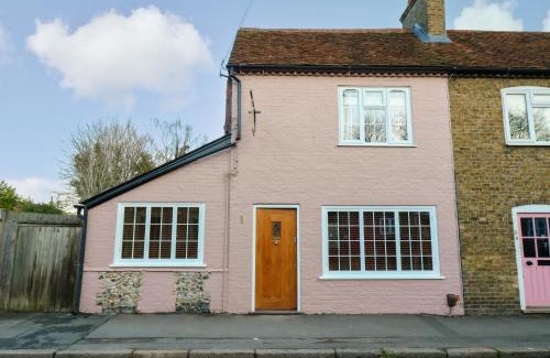 Wendover House | Curiosity Cottage