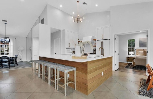 Royal Harbor House | CURLEW CANAL - Modern Waterfront Home with Heated Pool