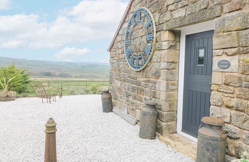 Longnor Cottage | CURLEW COTTAGE, character holiday cottage in Hartington