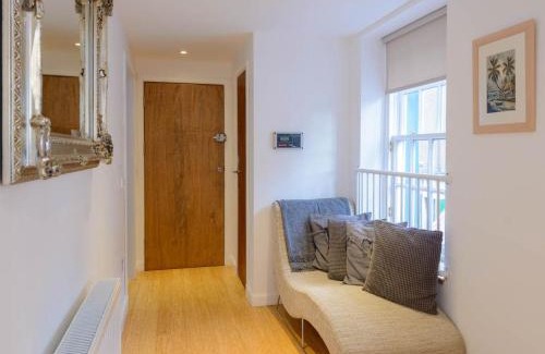 North Berwick House | Curlew