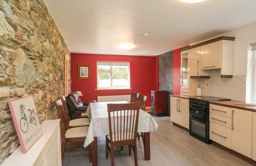 Gusserane Cottage | CURRAGH COTTAGE, pet friendly in New Ross, County Wexford