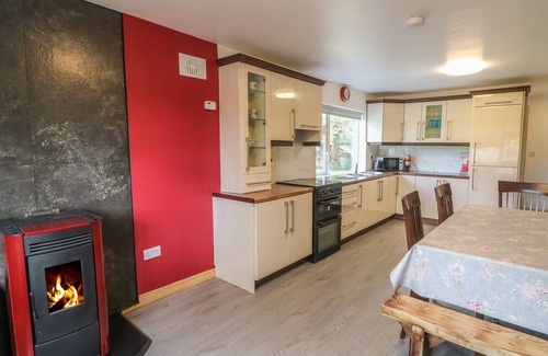 Gusserane Cottage | CURRAGH COTTAGE, pet friendly in New Ross, County Wexford