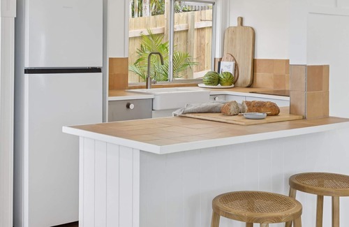 Yamba House | Cusacks Cottage - Coastal charm with artistic soul
