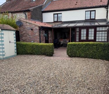 West Runton House | Custard Cottage West Runton Special 1 bedroom rate for couples