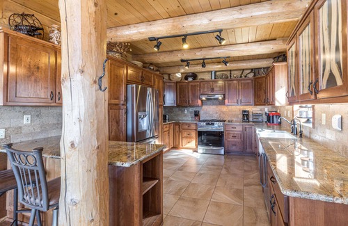 Creede Cabin | Custom-Built Colorado Log Cabin - Impeccable Views - ATV's Welcome