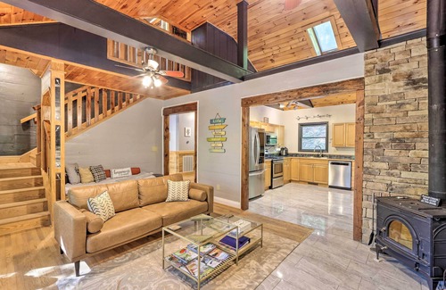 Ellijay Cabin | Custom-Built Luxury Cabin w/Tesla Charger!