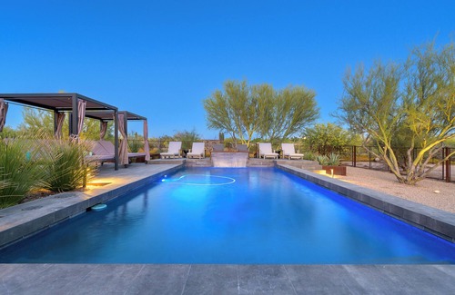 Desert View Village House | Custom Desert Modern 5 bedroom including Casita! Pickleball, Hot-Tub, Put-Put
