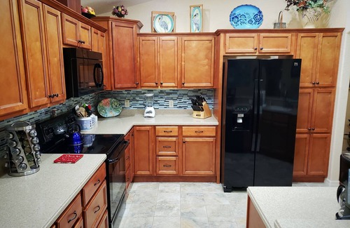 Homosassa House | Custom home great local, boat parking, near dock, food, scalloping, Manatee.