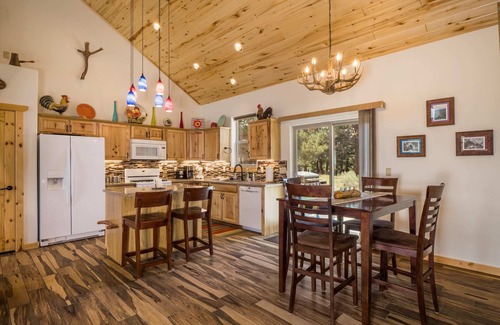 Angel Fire House | Custom Home with Two Private Master Suites and Heated Garage