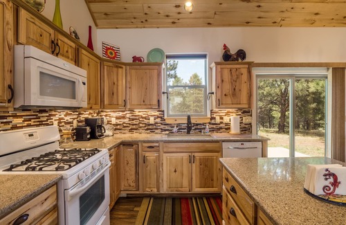 Angel Fire House | Custom Home with Two Private Master Suites and Heated Garage