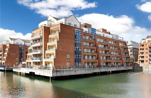 North Wall House | Custom House Harbour Apartments, IFSC